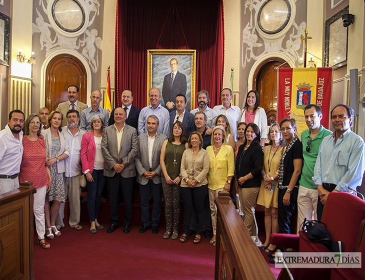 Despedida en el Ayuntamiento de Badajoz de los concejales que dejan su cargo