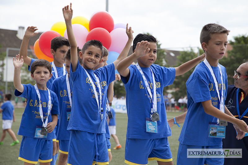 Da comienzo el Mundialito de Fútbol en Badajoz