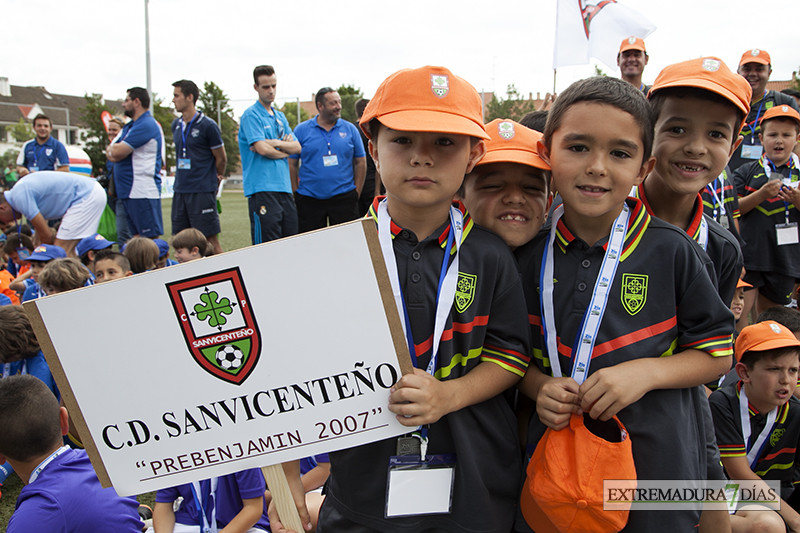 Imágenes del Mundialito de Fútbol en Badajoz