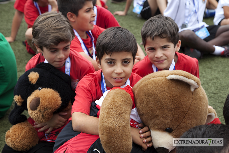 Imágenes del Mundialito de Fútbol en Badajoz