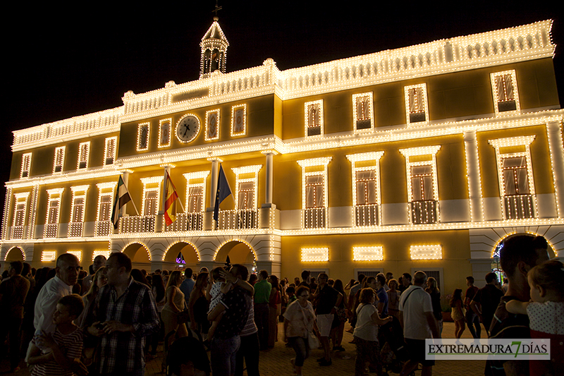 Caras de alegría en la apertura de la Feria de San Juan - Badajoz 2015