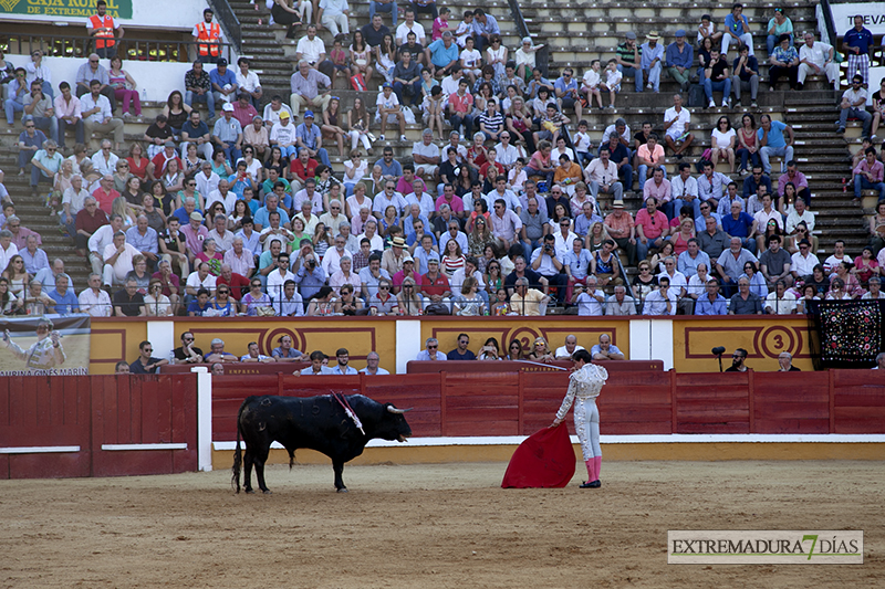 FOTOS de la NOVILLADA de la Feria de San Juan 2015