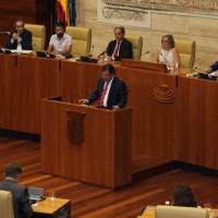 Vara propone su programa de gobierno en el primer pleno de investidura