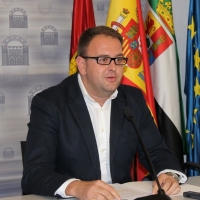 Osuna apuesta por una reorganización de la administración pública