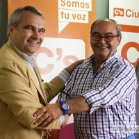 Sí a reducir los cargos de confianza, pero sin noticias de El Campillo