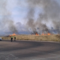 Incendio en la carretera de Badajoz a Campo Maior