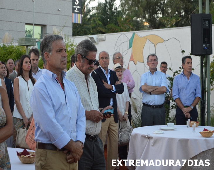 La empresa extremeña “Laser Ocular Clinic Vision” abre sus puertas en Badajoz