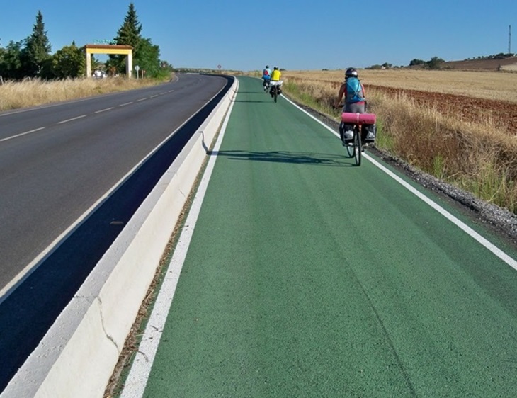 El carril bici hasta Proserpina estará iluminado a partir de hoy