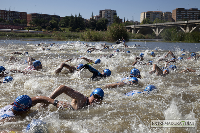 Deporte y Cultura se unen en el XII Triatlon de Badajoz