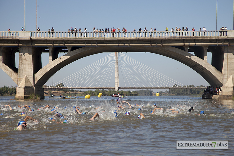 Deporte y Cultura se unen en el XII Triatlon de Badajoz