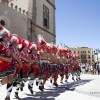 El folklore internacional inunda la Plaza de España pacense