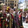 El folklore internacional inunda la Plaza de España pacense