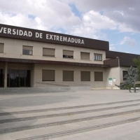 CCOO denuncia que una empresa privada imparta títulos similares a los que otorga la UEx