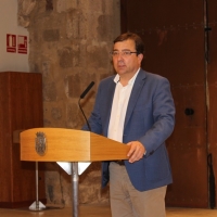 Fernández Vara apuesta por el fortalecimiento de pymes y micropymes