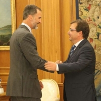Vara traslada al Rey, Felipe VI, los efectos de la crisis en Extremadura