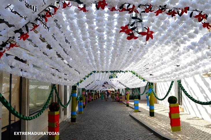 Campo Maior llena de color sus calles para celebrar las &quot;Festas do Povo&quot;