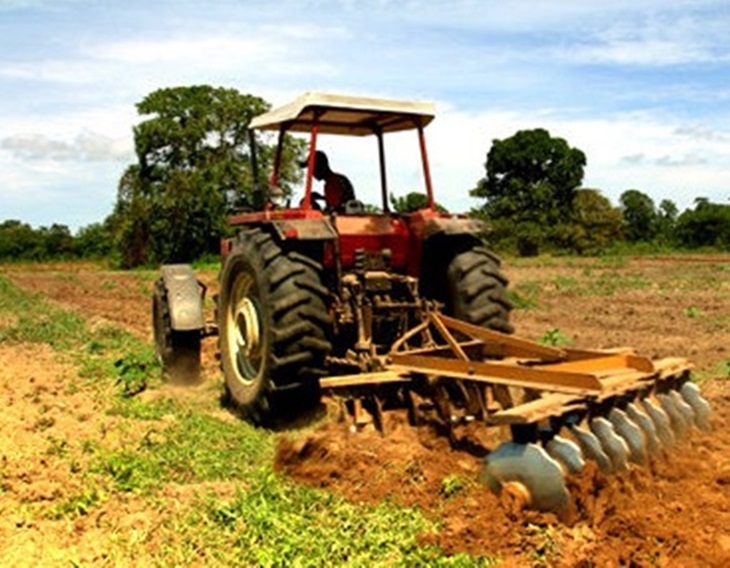 La Junta convocará subvenciones para contratar seguros agrarios