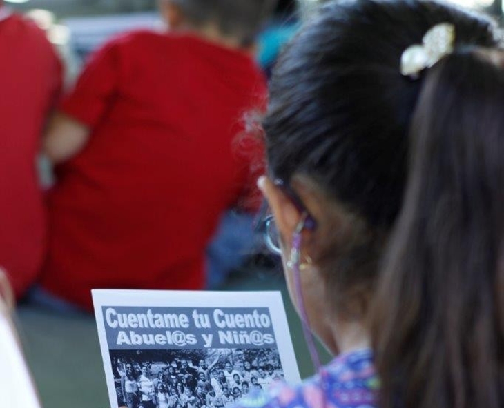 Cruz Roja hace convivir a niños y ancianos extremeños en Miajadas