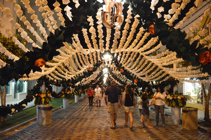 Vista nocturna de las &quot;Festas do Povo&quot; 2015