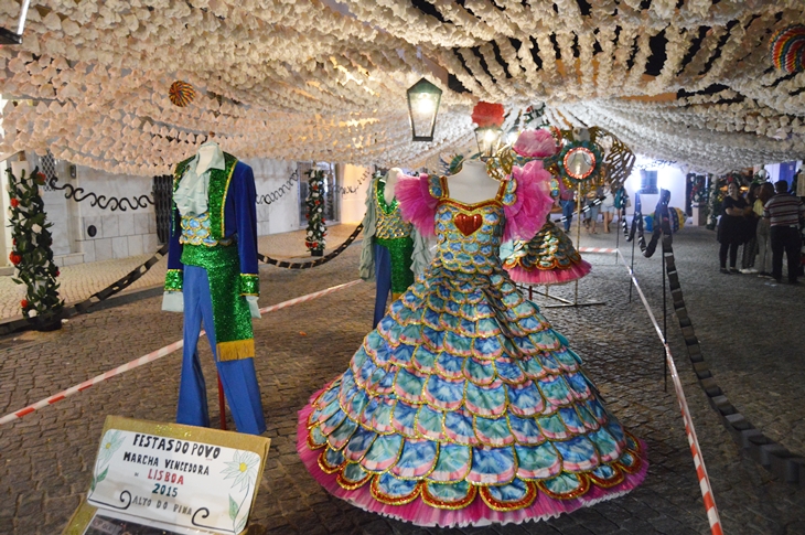 Vista nocturna de las &quot;Festas do Povo&quot; 2015