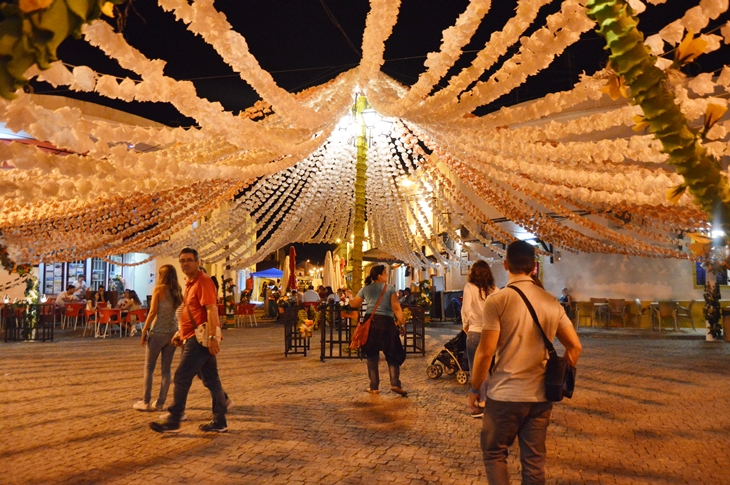 Vista nocturna de las &quot;Festas do Povo&quot; 2015