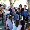 Cruz Roja hace convivir a niños y ancianos extremeños en Miajadas