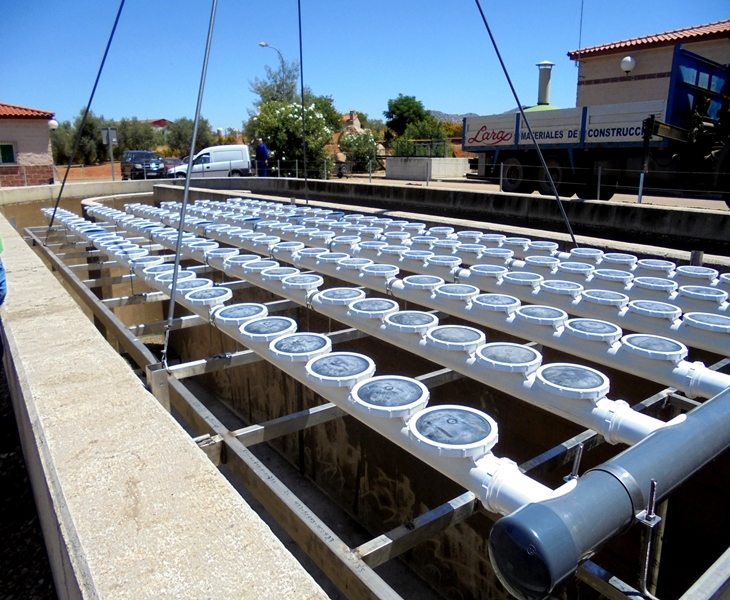 Un proyecto innovador reduce costes energéticos y ambientales de la depuradora de Alange