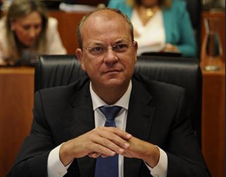 Monago califica de “exitoso” el programa de ‘la ESO de los mil euros’