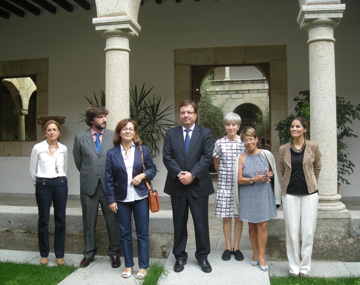 La Comisión de Expertos en Publicidad establecerá los criterios de la publicidad institucional