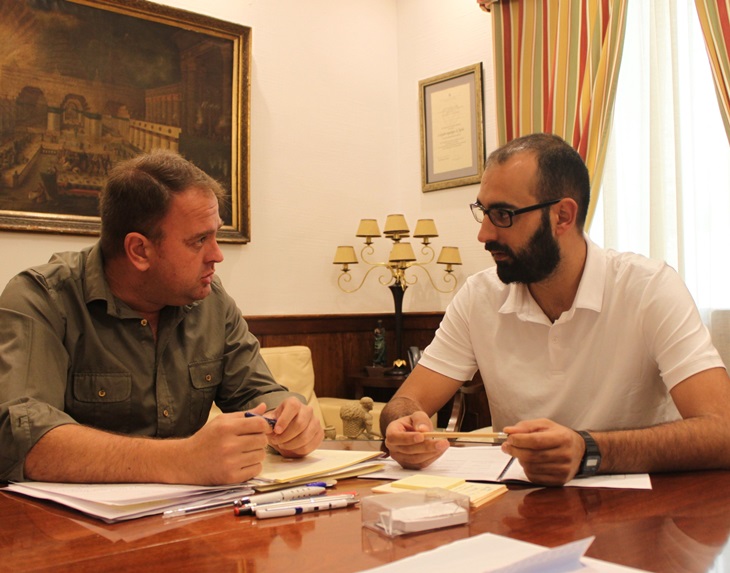 El Ayuntamiento de Mérida muestra su colaboración para la recepción de refugiados sirios