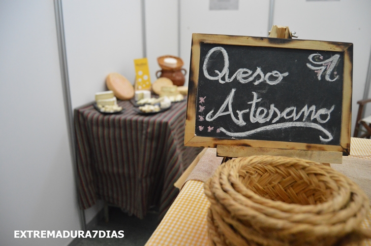 Santos Jorna anuncia la creación de una innovadora escuela de pastores en Castuera
