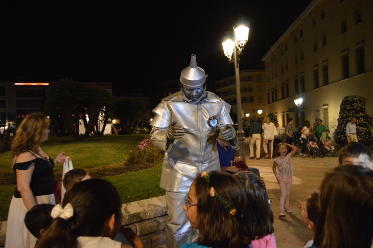 La Noche en Blanco ilumina de colores  las calles de Badajoz