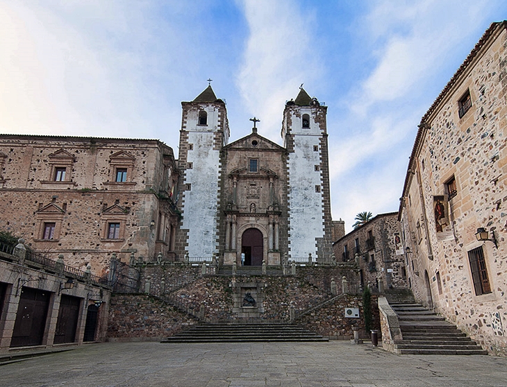 Cáceres se promociona como Ciudad Patrimonio en Colombia y México