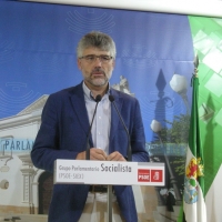 El PSOE exige a Monago que pida disculpas a Santos Jorna y Begoña García Bernal