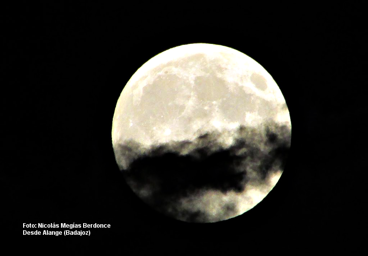 Así se ha visto el eclipse total de Luna en Extremadura