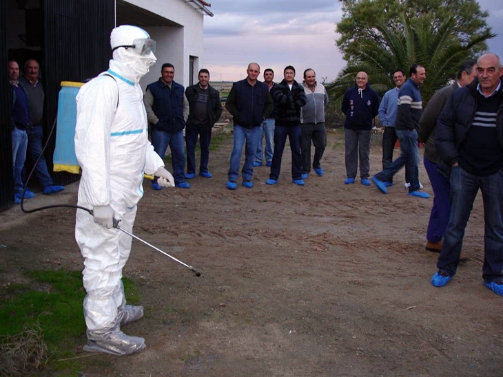 Desarrollo Rural imparte ocho cursos de capacitación exigibles en plaguicidas y bienestar animal