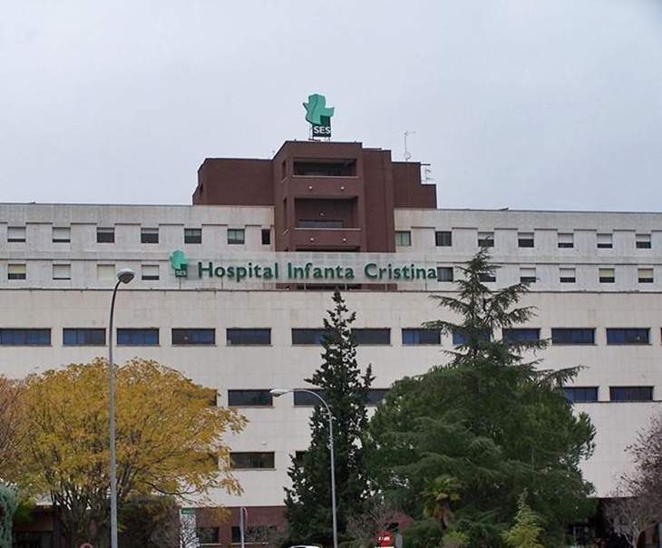 Se derrumba un techo de la cuarta planta del Hospital Infanta Cristina en Badajoz