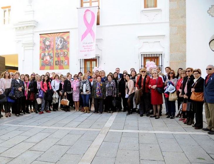 La Asamblea de Extremadura celebra el Día Mundial contra el Cáncer de Mama