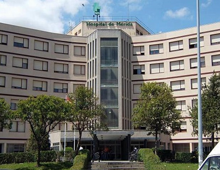 IU Mérida denuncia los “nuevos recortes” que está sufriendo el Hospital de Mérida.