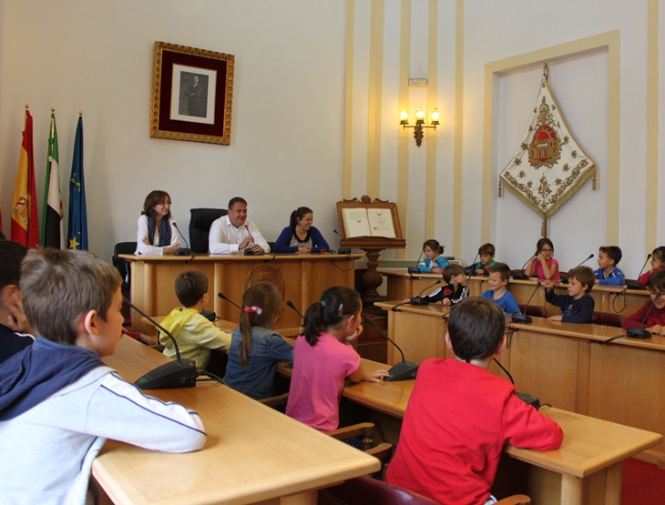El colegio Trajano visita el Ayuntamiento de Mérida