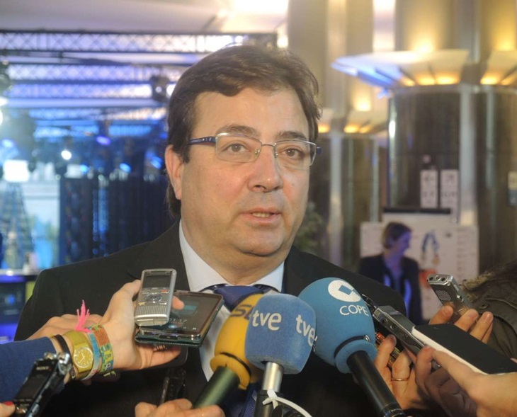 Vara: “El PSOE es el único partido capaz de aliarse tanto con la izquierda como con la derecha”
