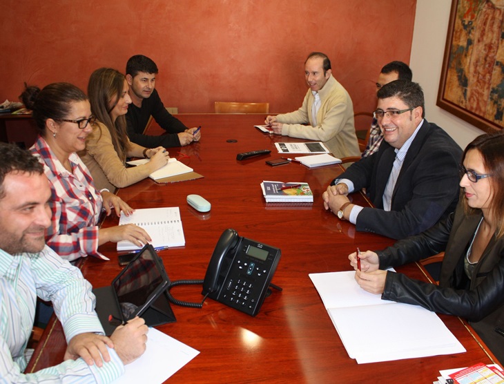 PSOE y FETE-UGT insisten en la necesidad de mejorar la calidad del sistema educativo