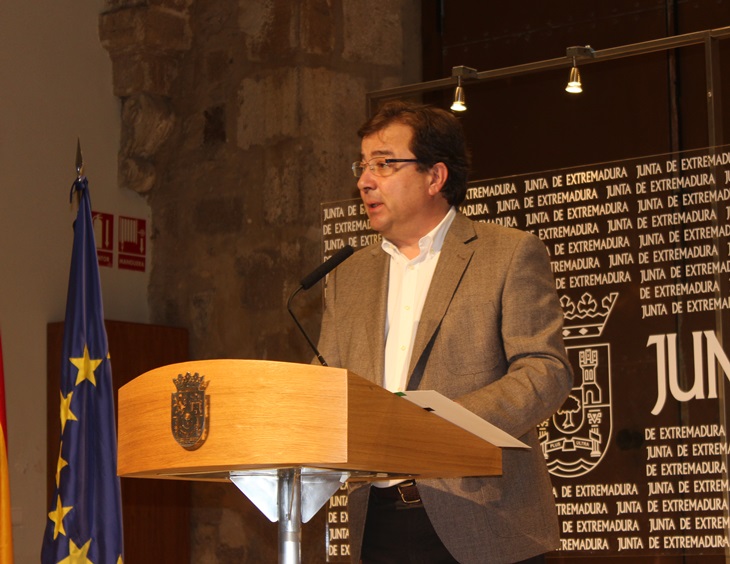 Fernández Vara llama “catetos” a los miembros del PP
