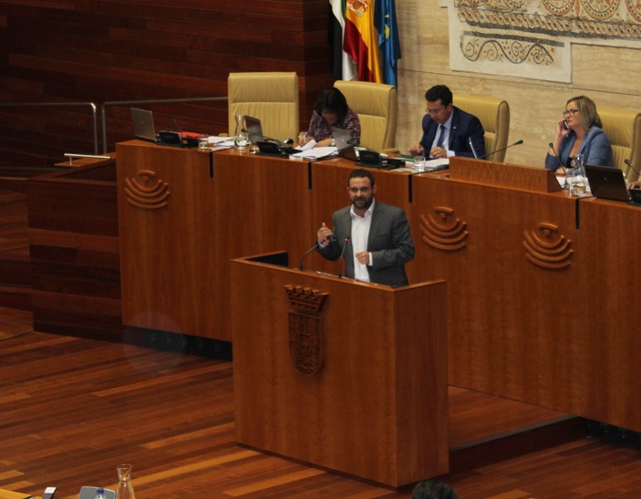El PSOE asegura que Rajoy no invierte en Extremadura y le reclama el 1% del PIB regional