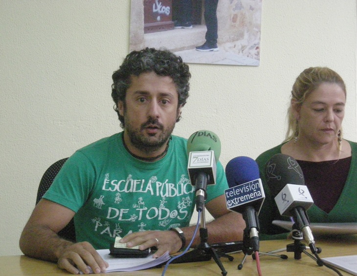 Eugenio Romero explica entre llantos la situación del juicio de Campamento Dignidad