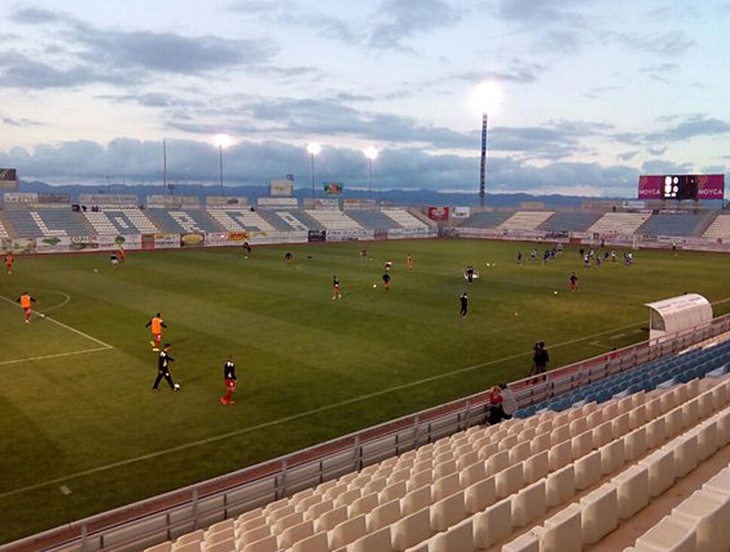 El Mérida sucumbe ante el empuje de la Hoya Lorca