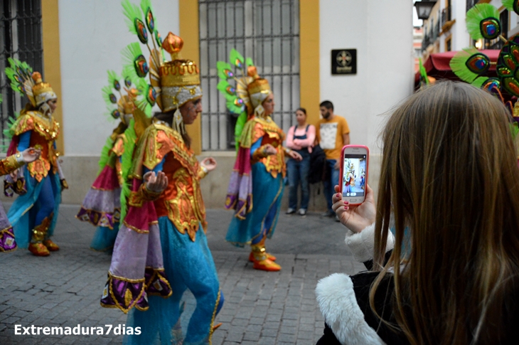 El Carnaval de Badajoz conquista Sevilla