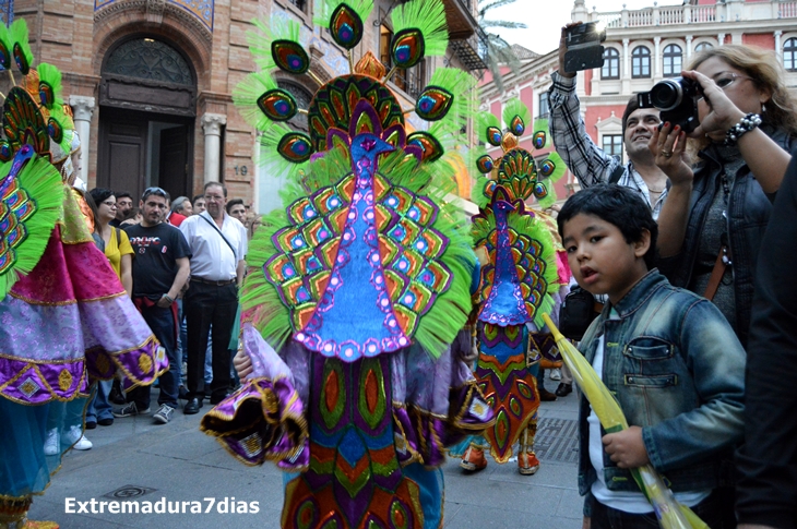 El Carnaval de Badajoz conquista Sevilla