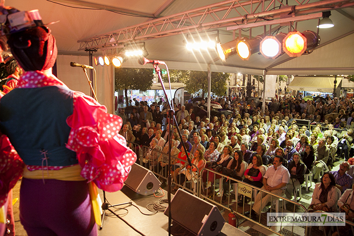 El Carnaval de Badajoz conquista Sevilla