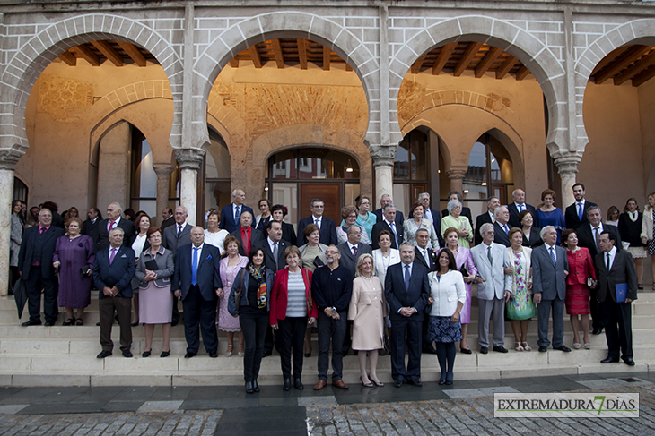 19 parejas celebran sus bodas de oro en Badajoz